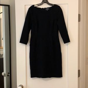 Classic work dress. No signs of wear. Pockets!